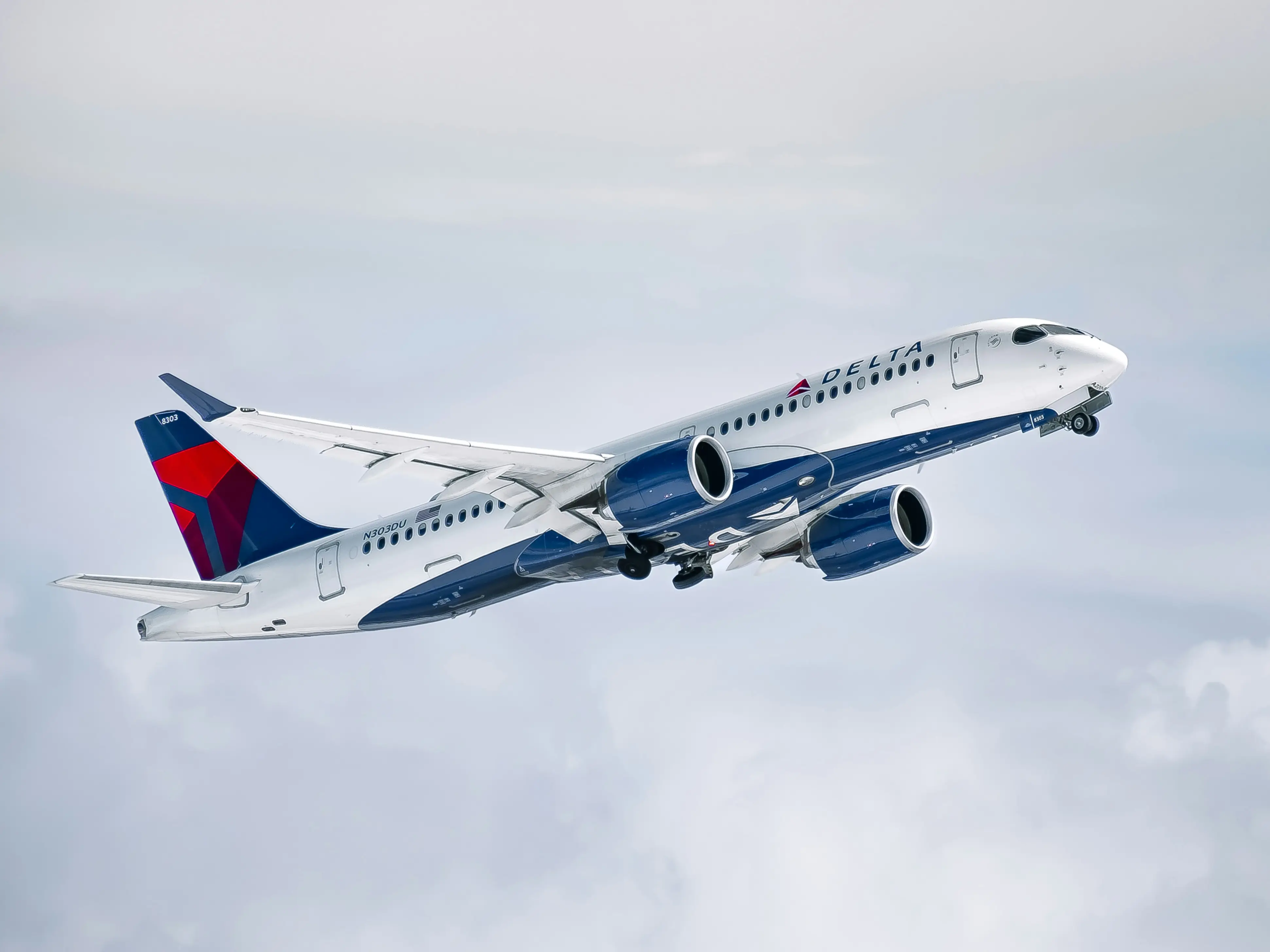 Delta flight suddenly drops to 9,000 feet after pressurisation system fails Delta flight suddenly drops to 9,000 feet after pressurisation system fails