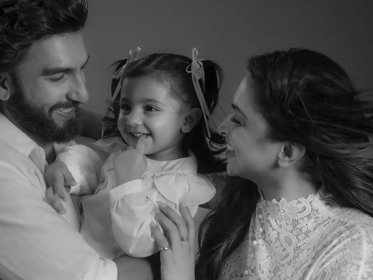 Deepika Padukone and Ranveer Singh melt hearts with pregnancy photoshoot featuring daughter Dua | See pics