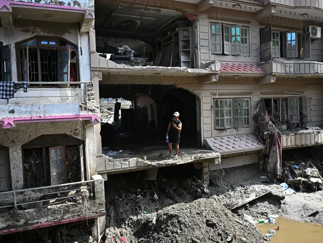 5.3 magnitude earthquake strikes Nepal days after devastating floods 5.3 magnitude earthquake strikes Nepal days after devastating floods