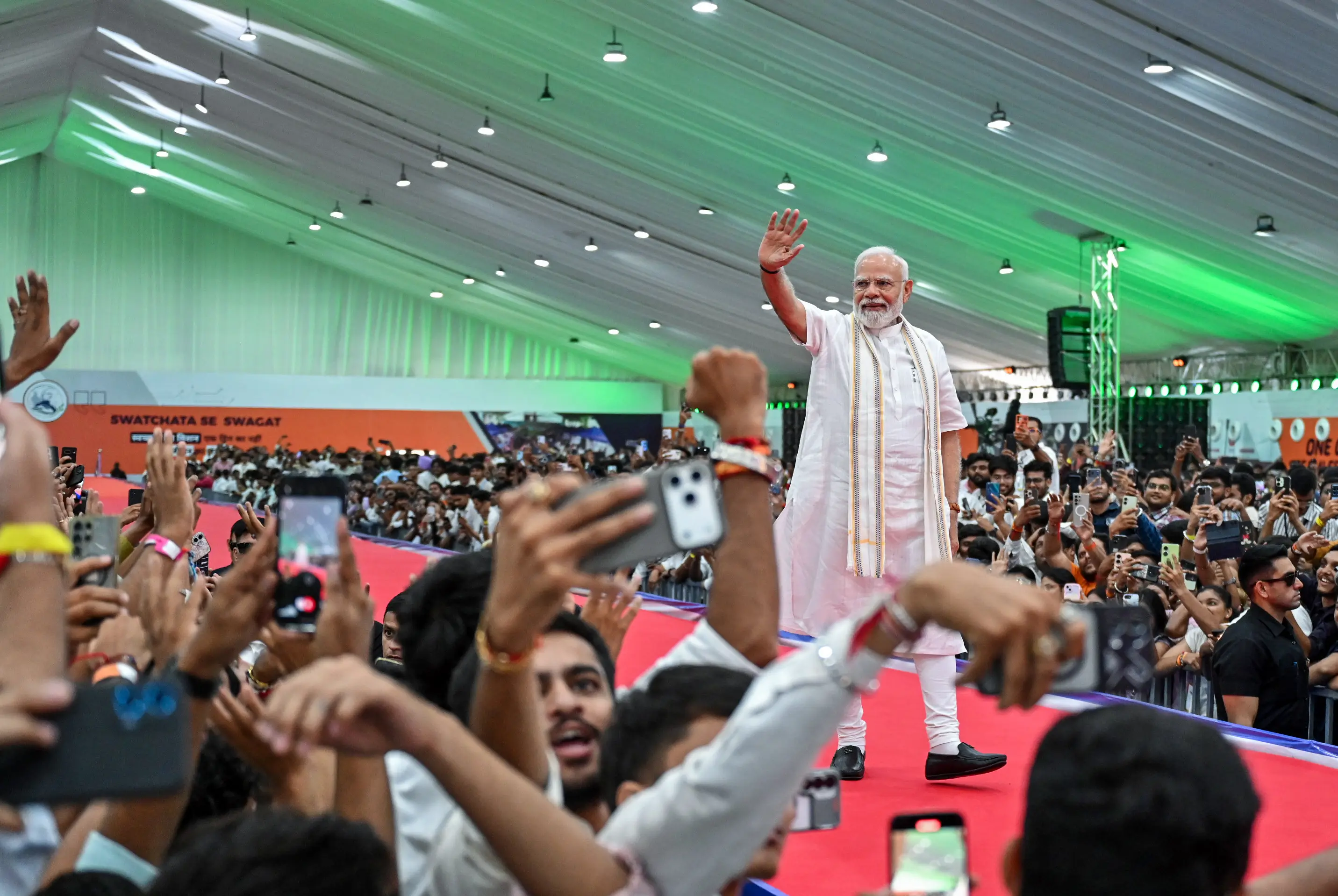 PM Modi doubles down on 'naaraaz fufa ji' jibe, takes fresh swipe at Opposition after unveiling ₹35,000 crore projects in Vadodara