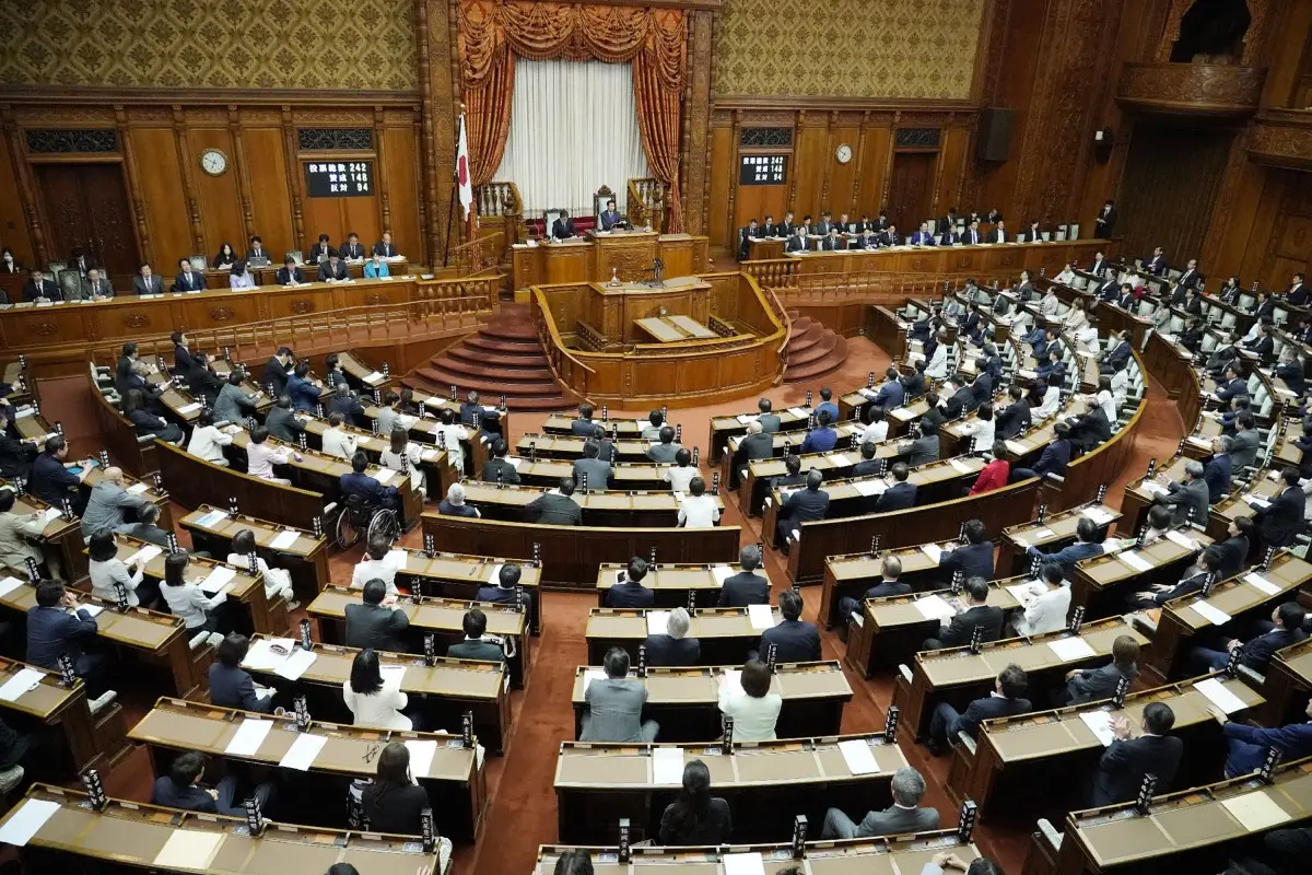 Japan's main Opposition party, Centrist Reform Alliance, collapses after eight months