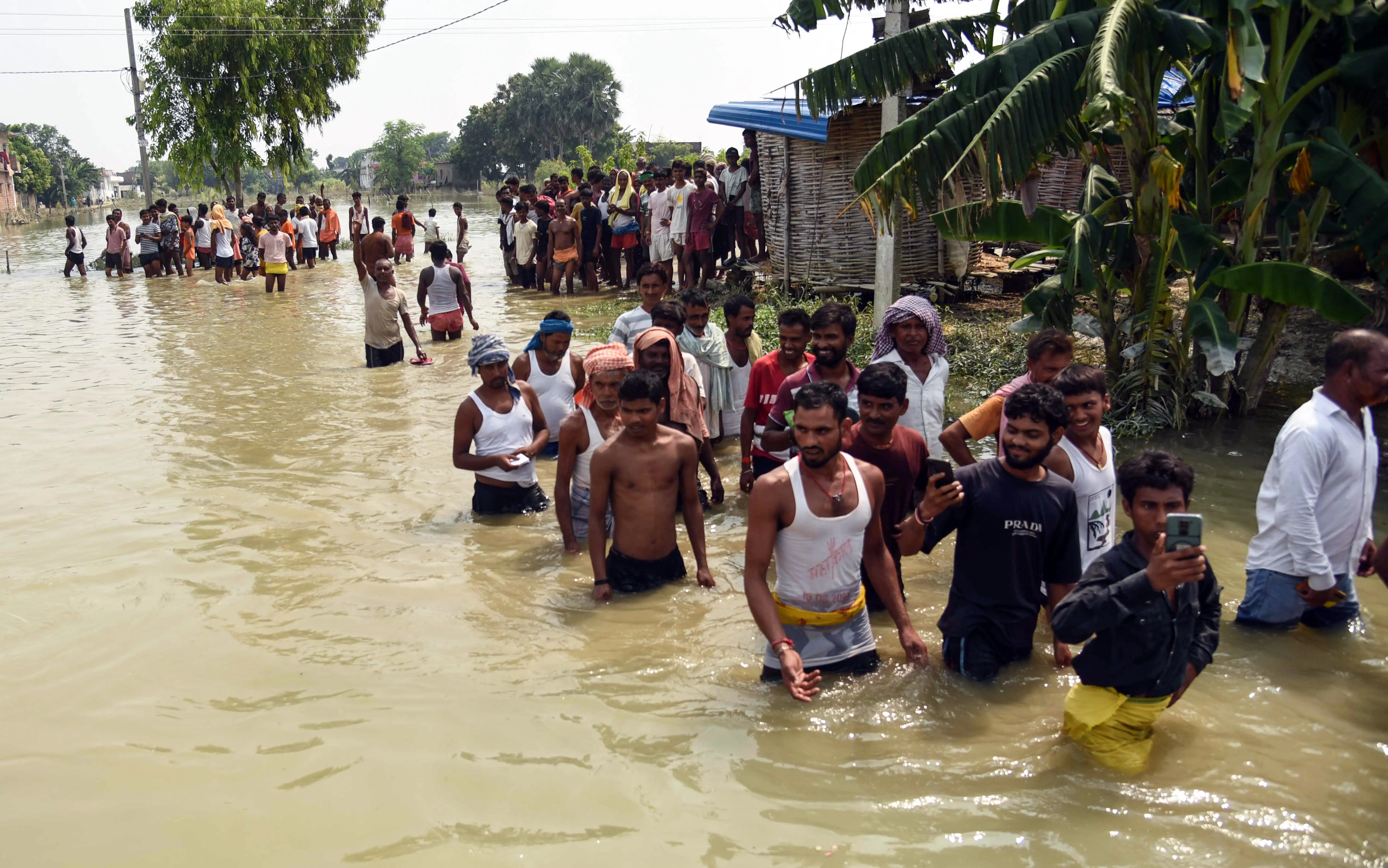 Malda flood worsens as Ganga rises above extreme danger mark, 3 lakh affected