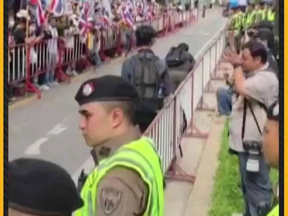 Thais protest Israeli land buys, tourist behaviour in Bangkok