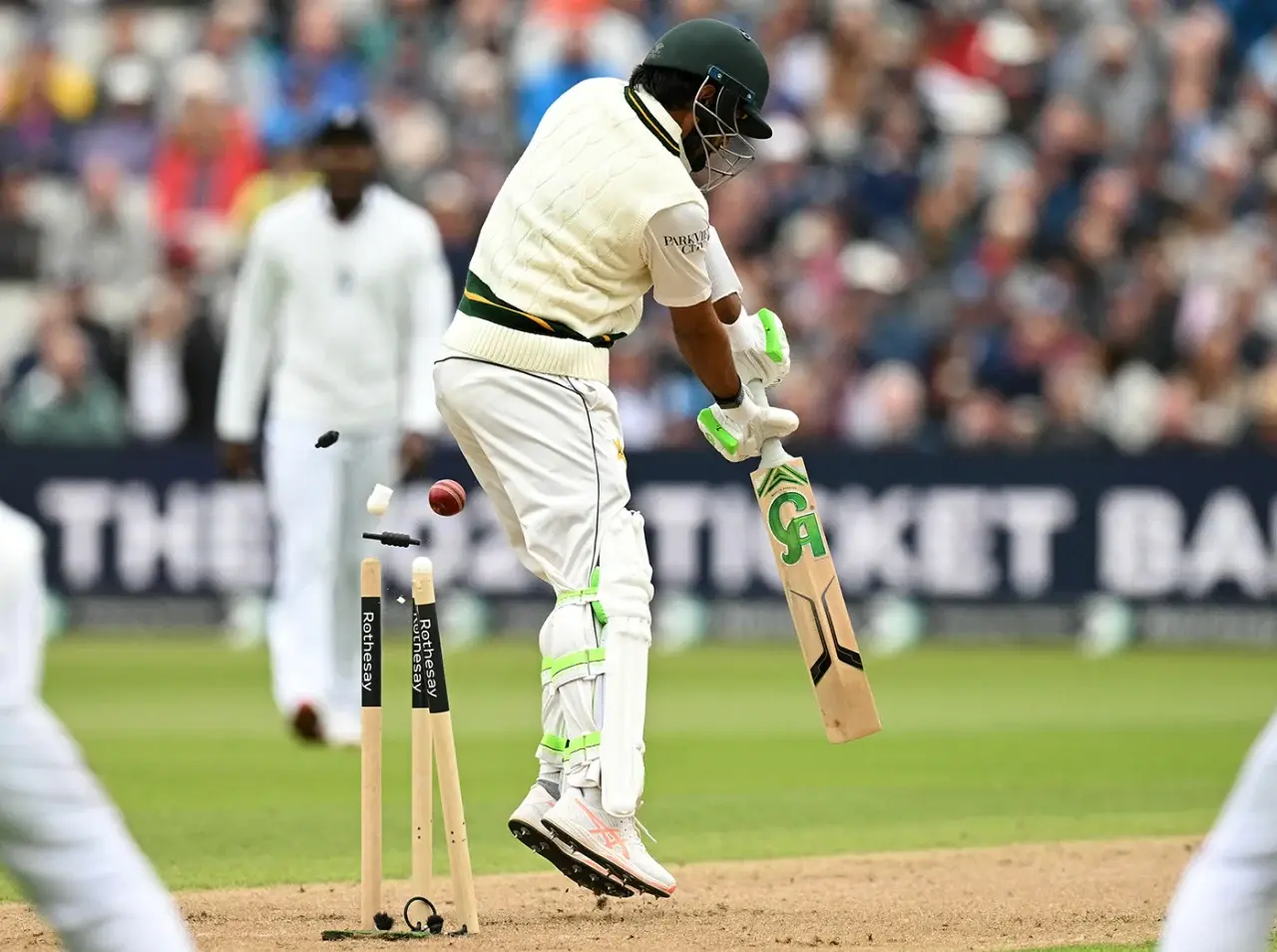 'Don't deserve to play': Shakeel calls out Pak batting after another sorry display in England