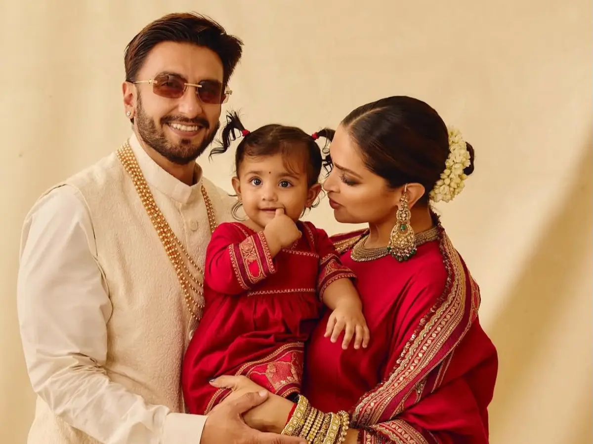 10. The Red Family Festive Look