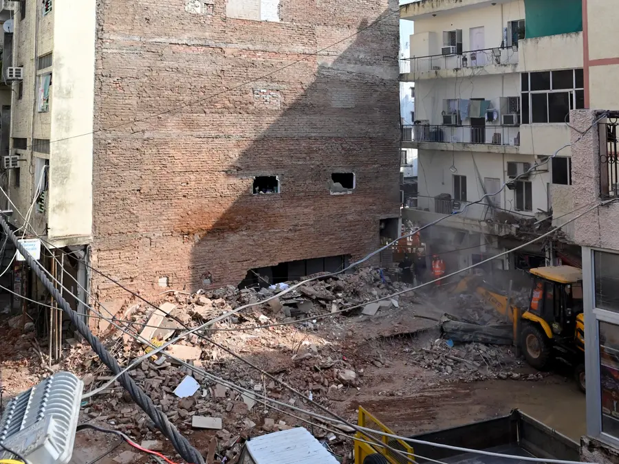 DU announces 12,754-seat residential expansion after Satya Niketan collapse