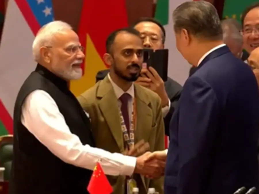WATCH: PM Modi-Xi Jinping handshake goes viral as warm BRICS exchange highlights India-China thaw
