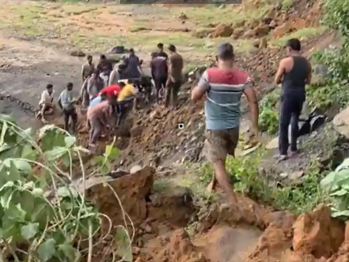 Illegal coal mine collapses in Jharkhand's Dhanbad, at least 2 dead; several feared trapped