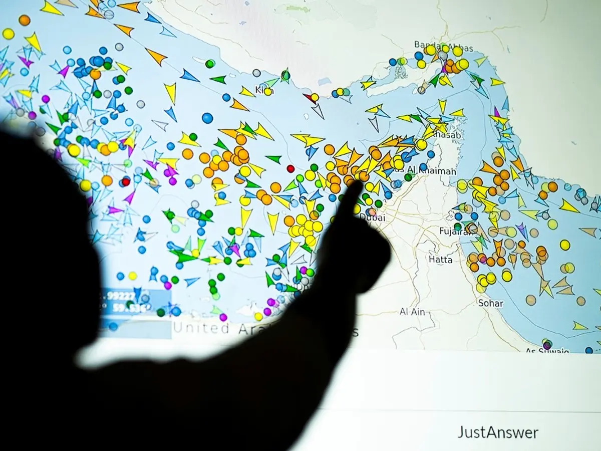 Iran, Oman agree on Hormuz navigation, entry route entirely in Iranian waters