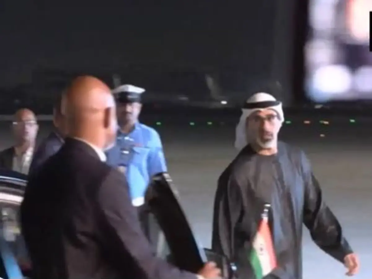 'Absolutely Class': Abu Dhabi Crown Prince turns back to thank driver with a handshake | WATCH