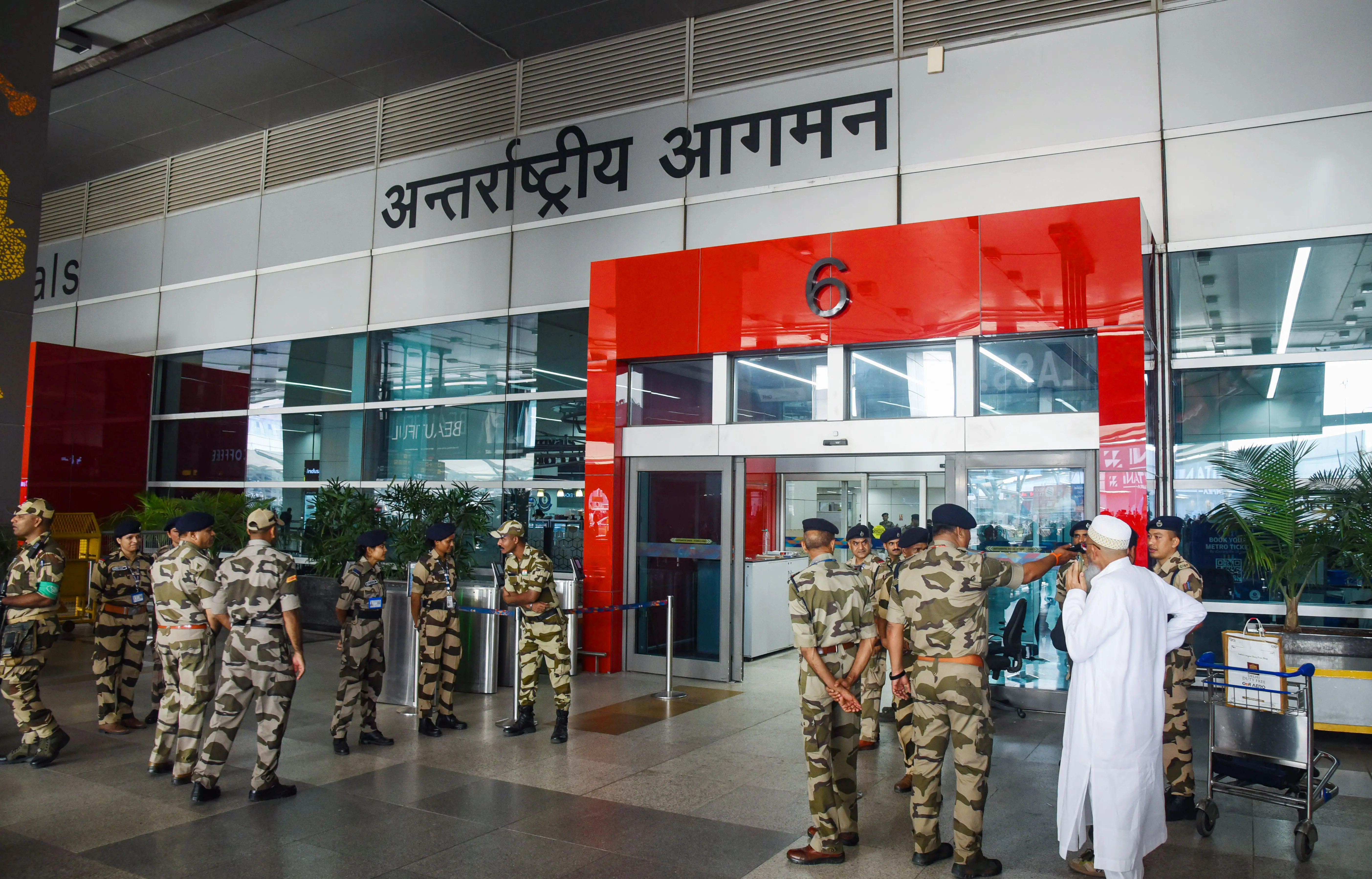 3 Italians fly from Delhi to Munich without immigration clearance; Air India gets notice on major security lapse