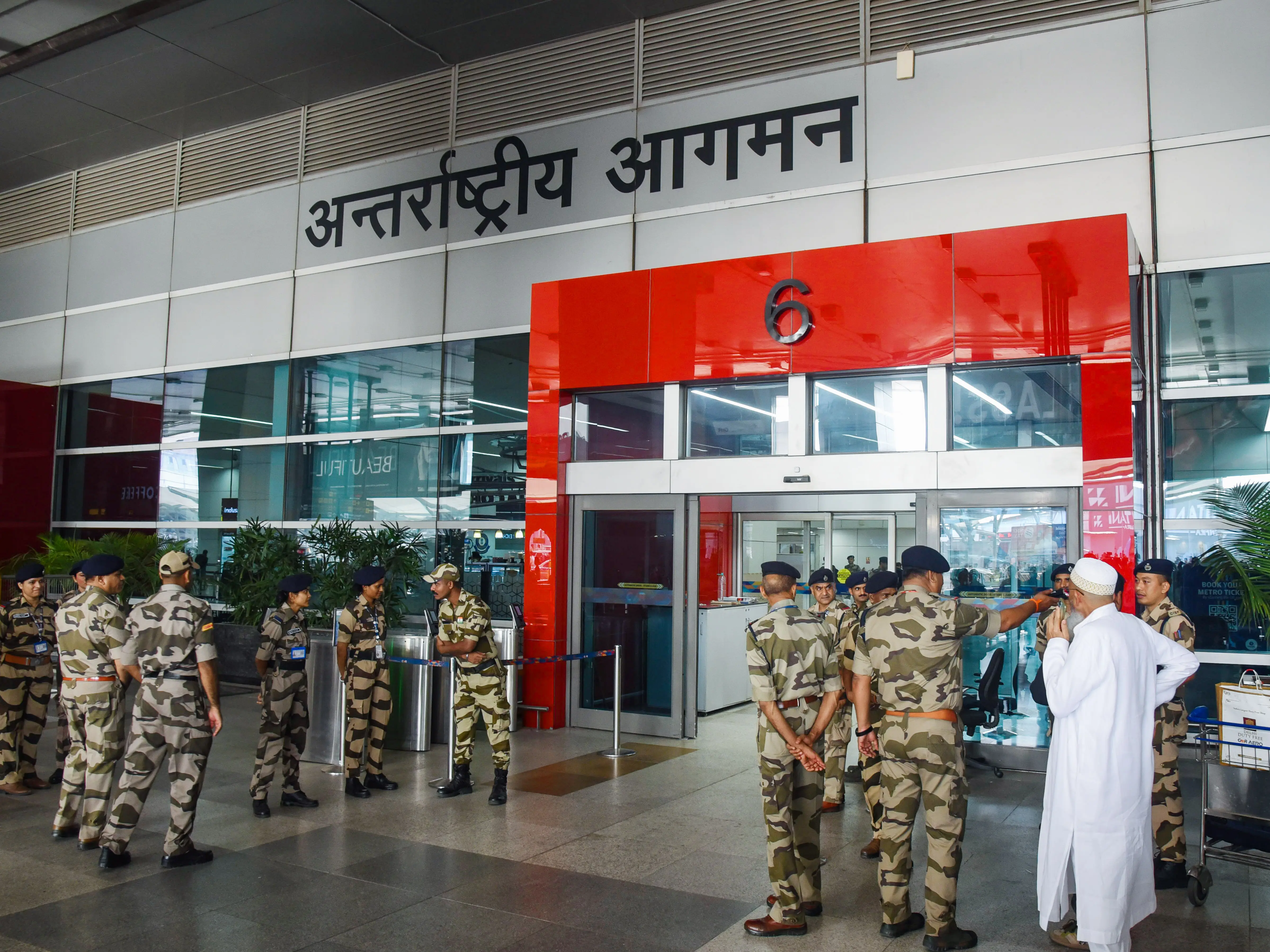 3 Italians fly from Delhi to Munich without immigration clearance; Air India gets notice on major security lapse 3 Italians fly from Delhi to Munich without immigration clearance; Air India gets notice on major security lapse