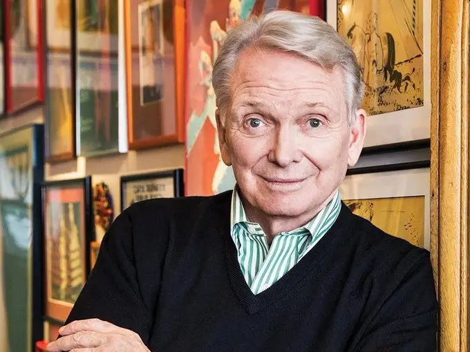 Legendary costume designer Bob Mackie dies at 87: A look back at his iconic legacy Legendary costume designer Bob Mackie dies at 87: A look back at his iconic legacy