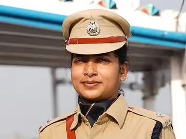 West Bengal IPS officer Bushra Bano transferred after objections to ‘Assalamualaikum’, ‘Inshallah’ West Bengal IPS officer Bushra Bano transferred after objections to ‘Assalamualaikum’, ‘Inshallah’