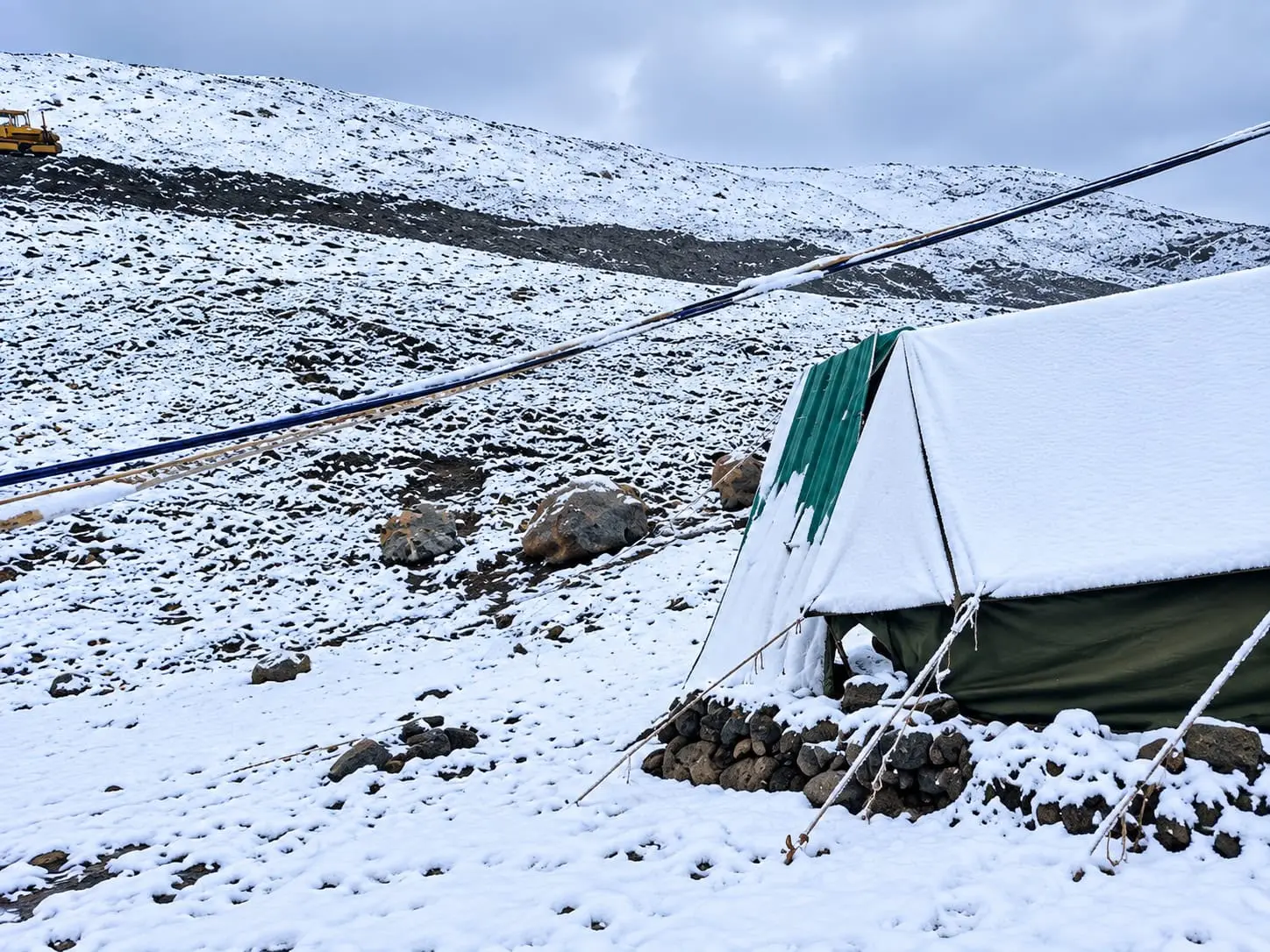 Gurez Valley sees season’s first snowfall as temperatures dip across Kashmir Gurez Valley sees season’s first snowfall as temperatures dip across Kashmir