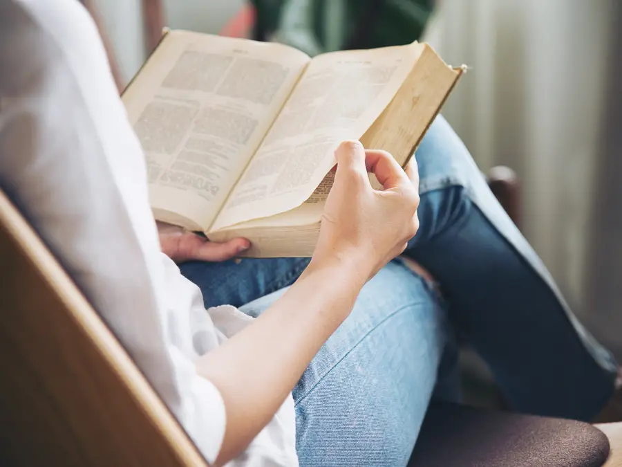 PUT DOWN your phone: This country is paying people to read books. Know why