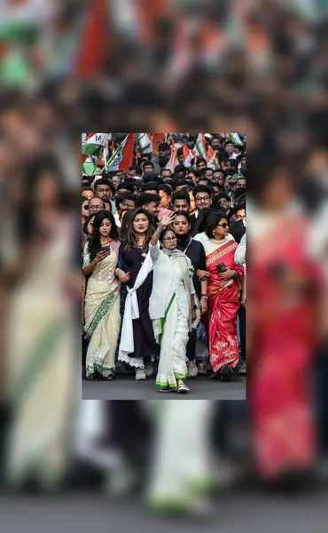 Football player and envelope: Mamata Banerjee's camp, rebels get new name, symbol Football player and envelope: Mamata Banerjee's camp, rebels get new name, symbol