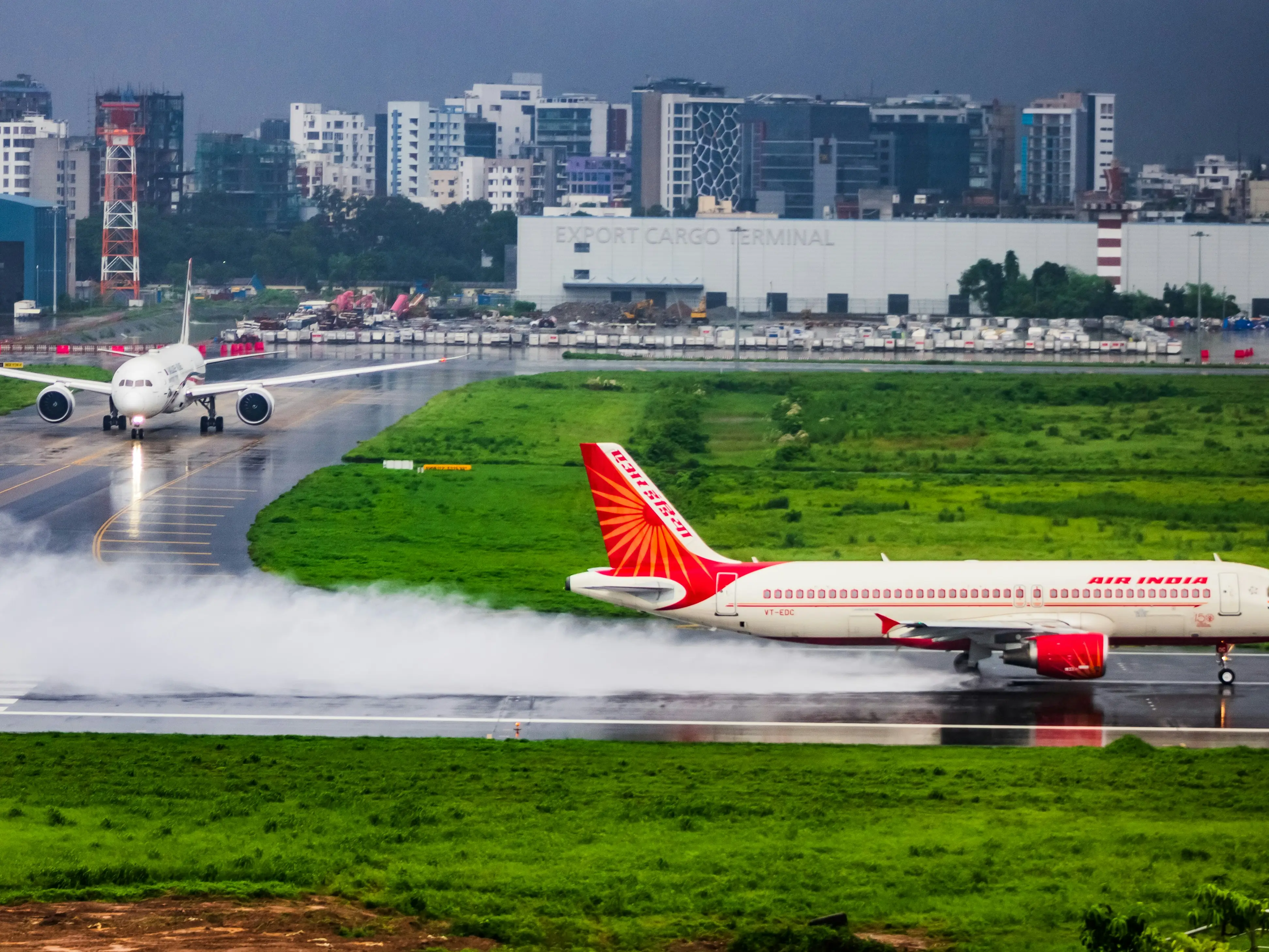 Air India Express suspends 8 crew, including 4 pilots, over delayed breathalyser test Air India Express suspends 8 crew, including 4 pilots, over delayed breathalyser test