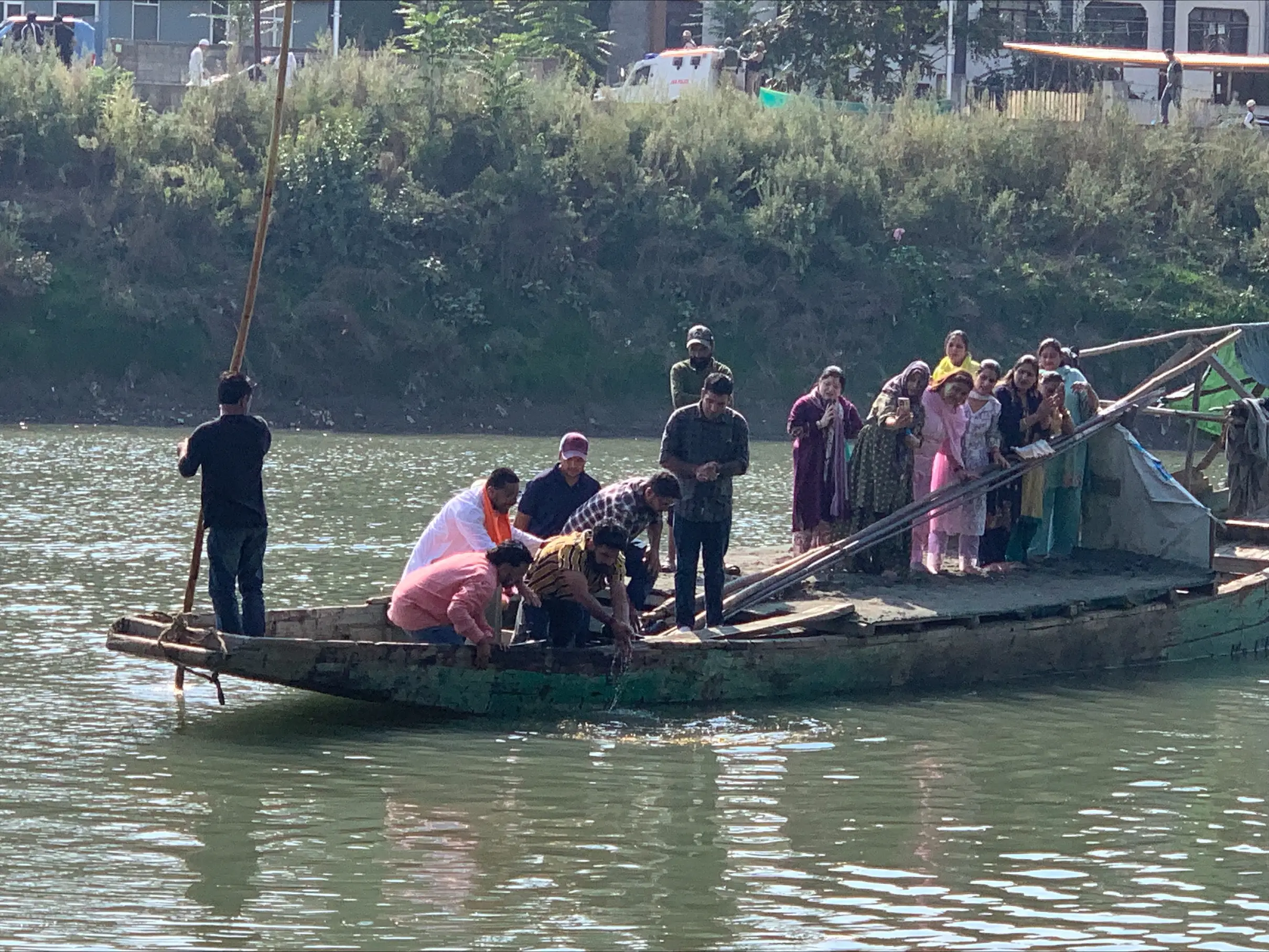 Defying threats, Kashmiri Pandits bring back Ganesh Visarjan in Srinagar