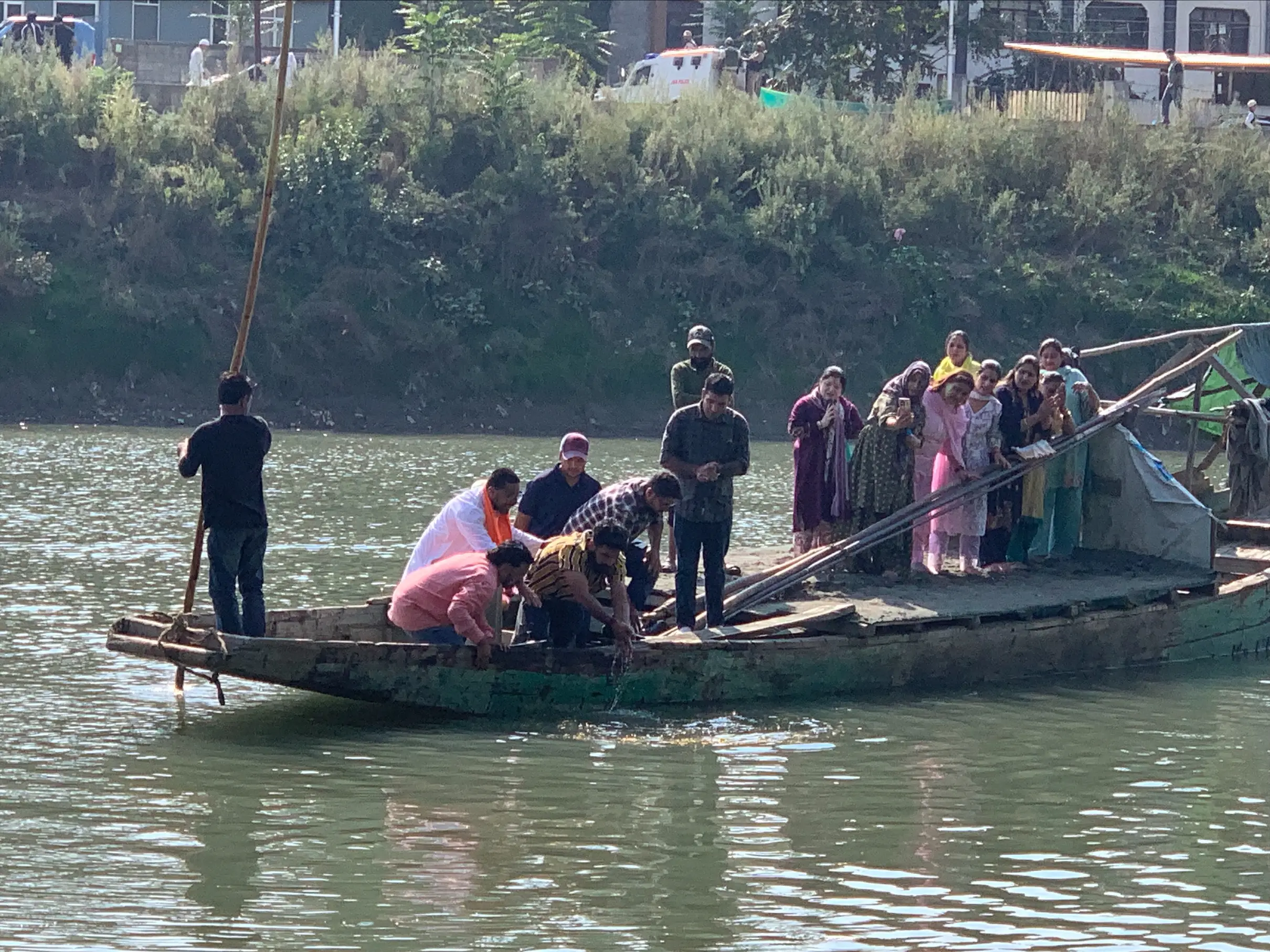 Defying threats, Kashmiri Pandits bring back Ganesh Visarjan in Srinagar Defying threats, Kashmiri Pandits bring back Ganesh Visarjan in Srinagar