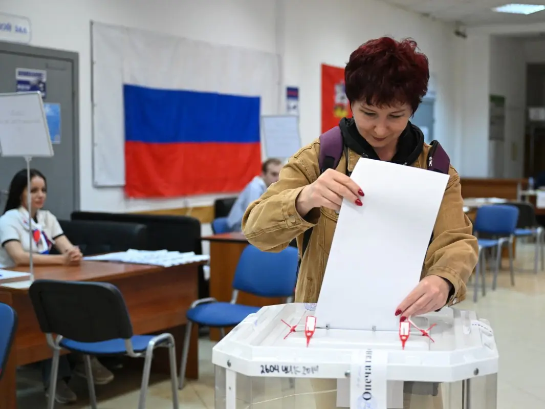 Russia election: Moscow voting system hit by ‘powerful, continuous’ cyberattacks, says official Russia election: Moscow voting system hit by ‘powerful, continuous’ cyberattacks, says official