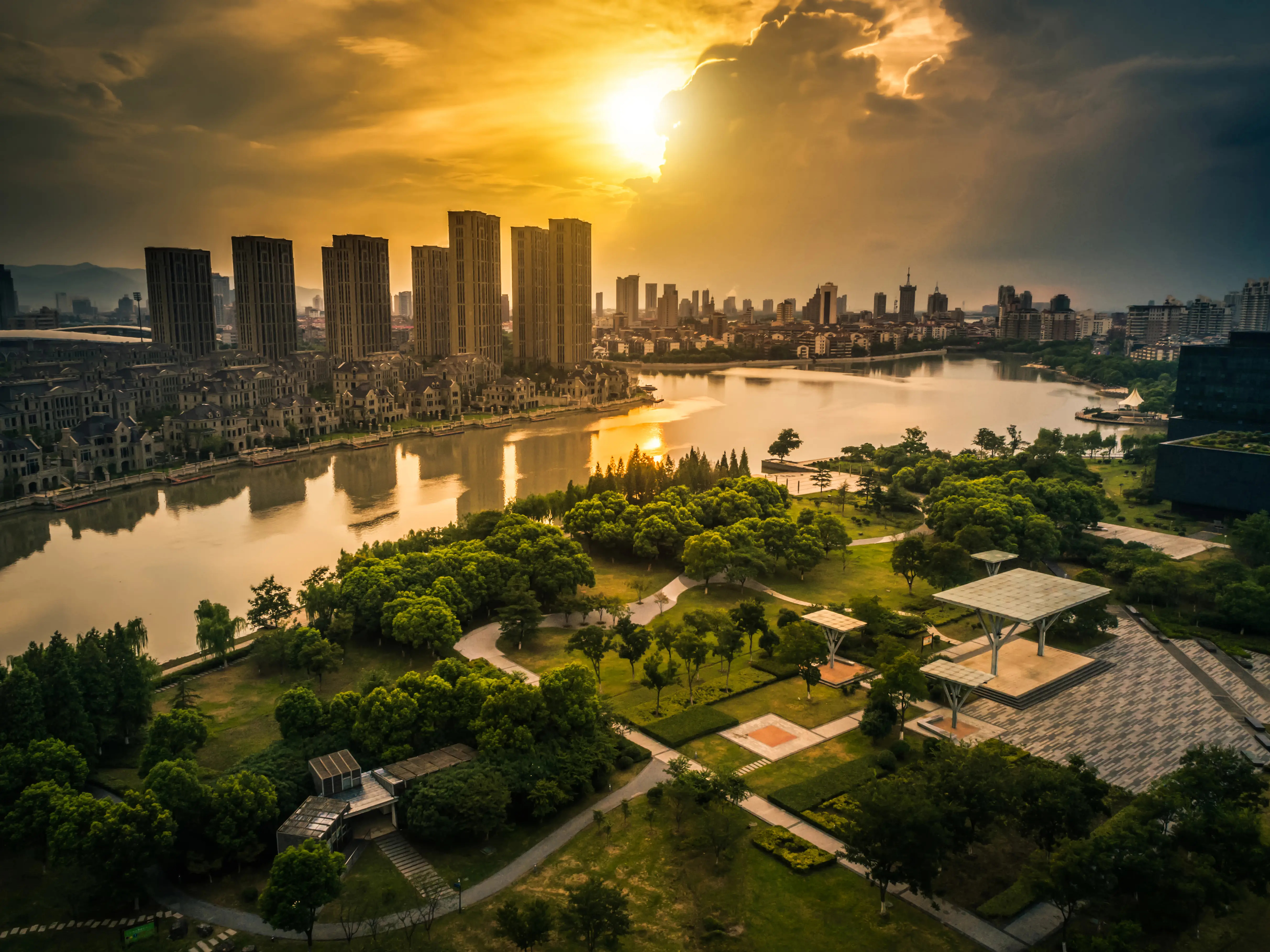 Why is India’s real estate market moving towards more customer-focused development? Experts weigh-in Why is India’s real estate market moving towards more customer-focused development? Experts weigh-in
