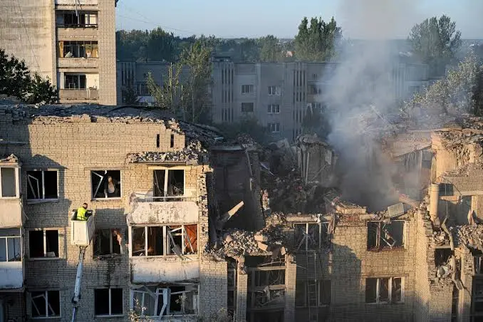 Russia attacks Ukraine with 174 drones, kills 8; 2 vessels hit in Black Sea