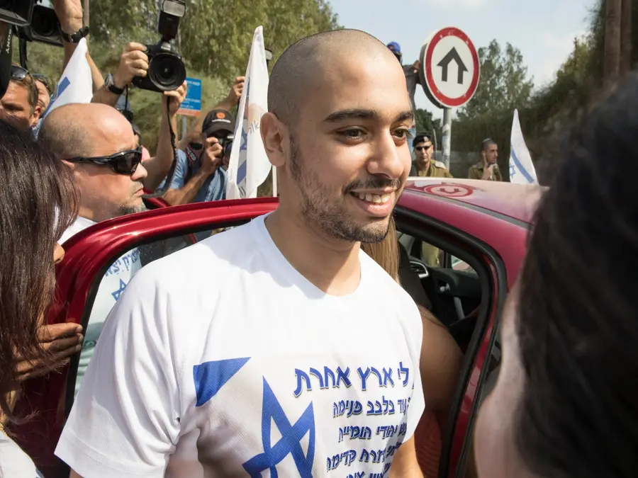 Israeli President pardons combat medic who shot dead a badly wounded Palestinian attacker