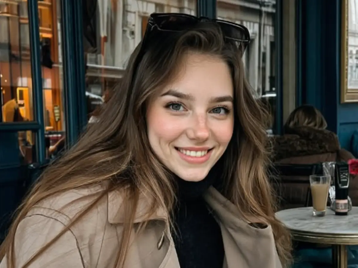 AI actress Tilly Norwood glitches mid-interview, switches from English to Chinese | Watch AI actress Tilly Norwood glitches mid-interview, switches from English to Chinese | Watch