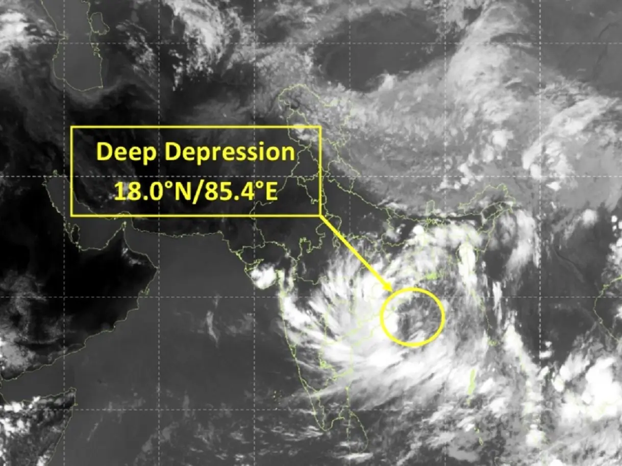 Cyclone Arnab: Landfall expected before midnight tomorrow as IMD issues orange alerts across six states Cyclone Arnab: Landfall expected before midnight tomorrow as IMD issues orange alerts across six states