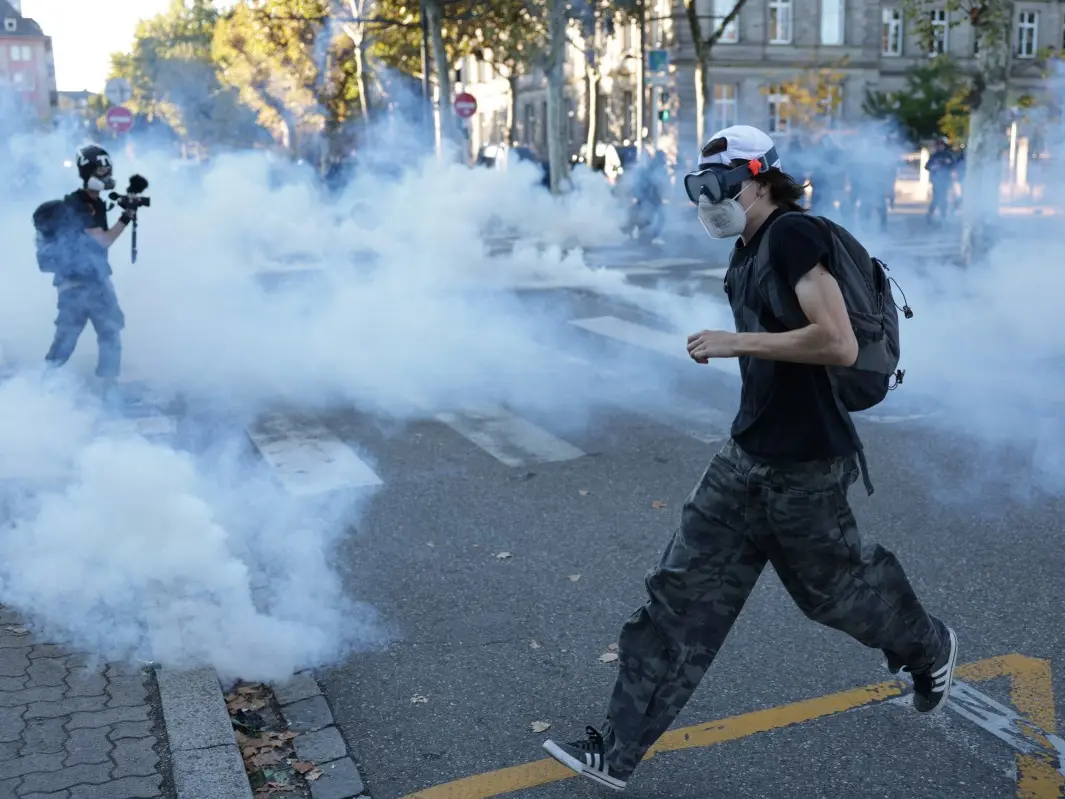 France student protests: Over 500 arrested, govt promises 3,000 substitute teachers