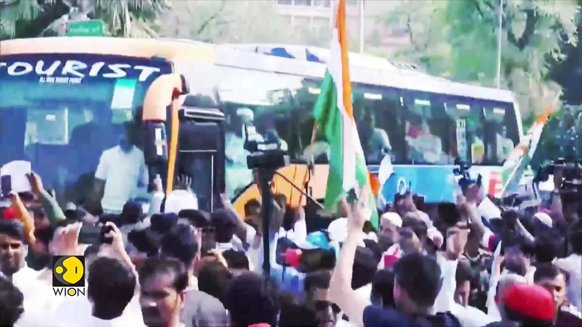 Delhi Protests: Supreme Court flags 14 defects in Rahul Gandhi’s petition