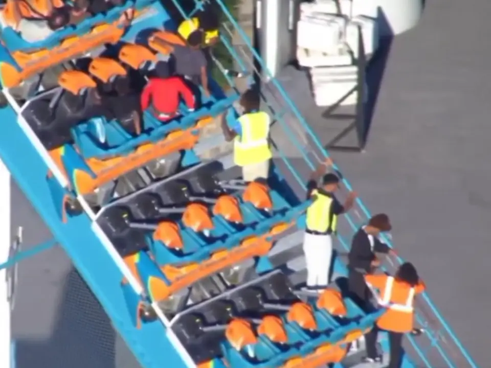 Man dies at Six Flags Georgia: Past accidents at Six Flags amusement parks across US