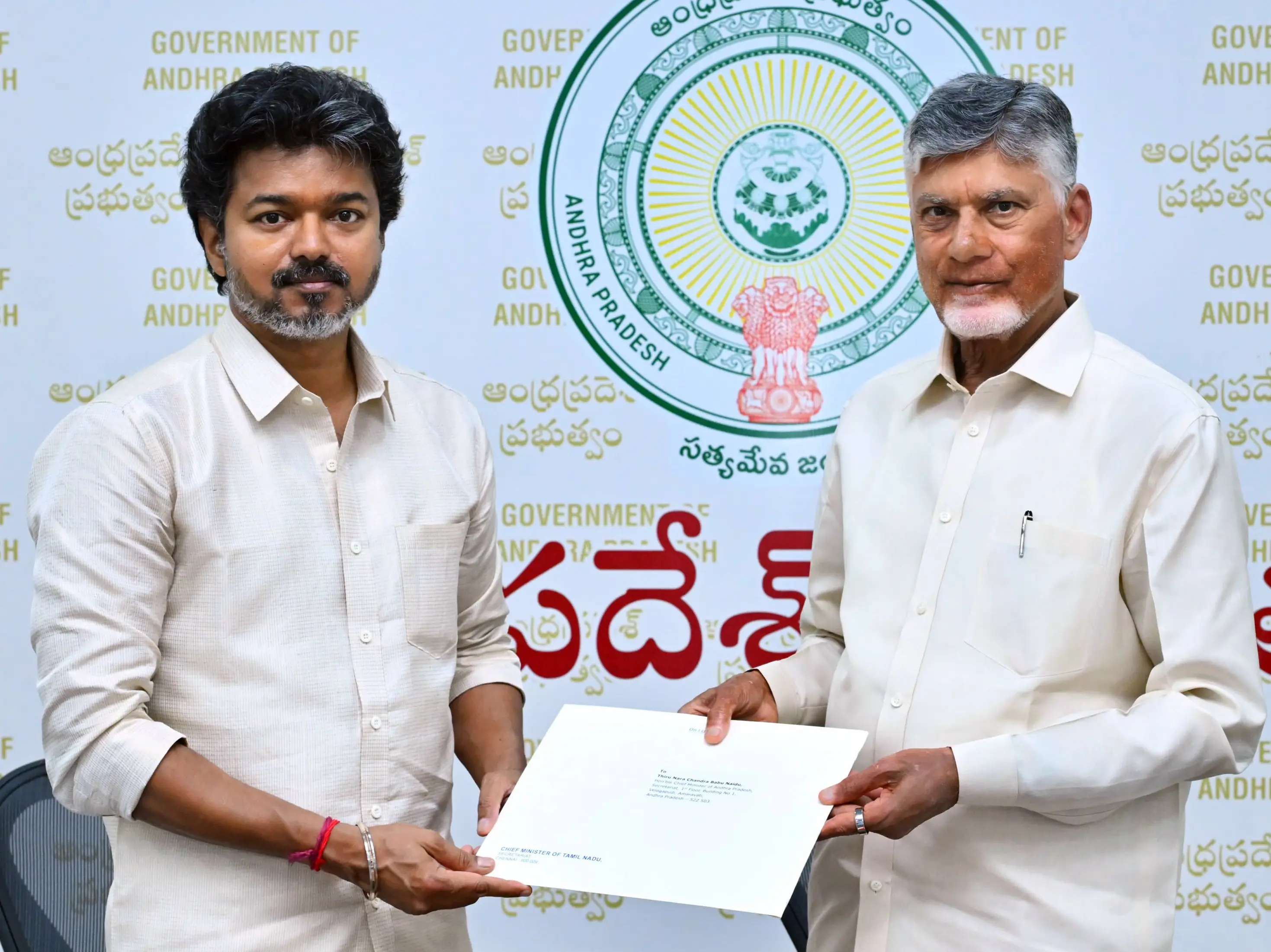 CMs Vijay-Naidu meet in Vijayawada, discuss water sharing, river-linking