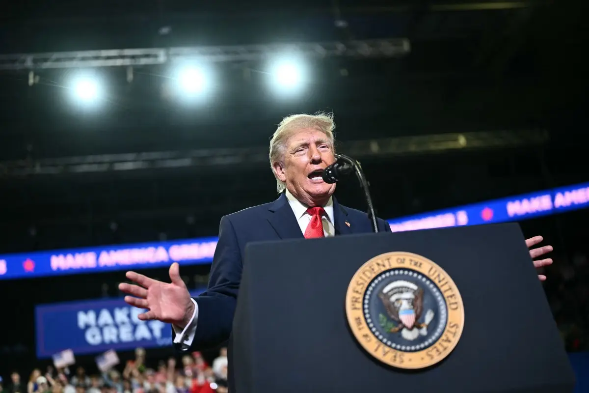 Trump accuses Houthis of driving up oil prices before US midterms, warns of consequences