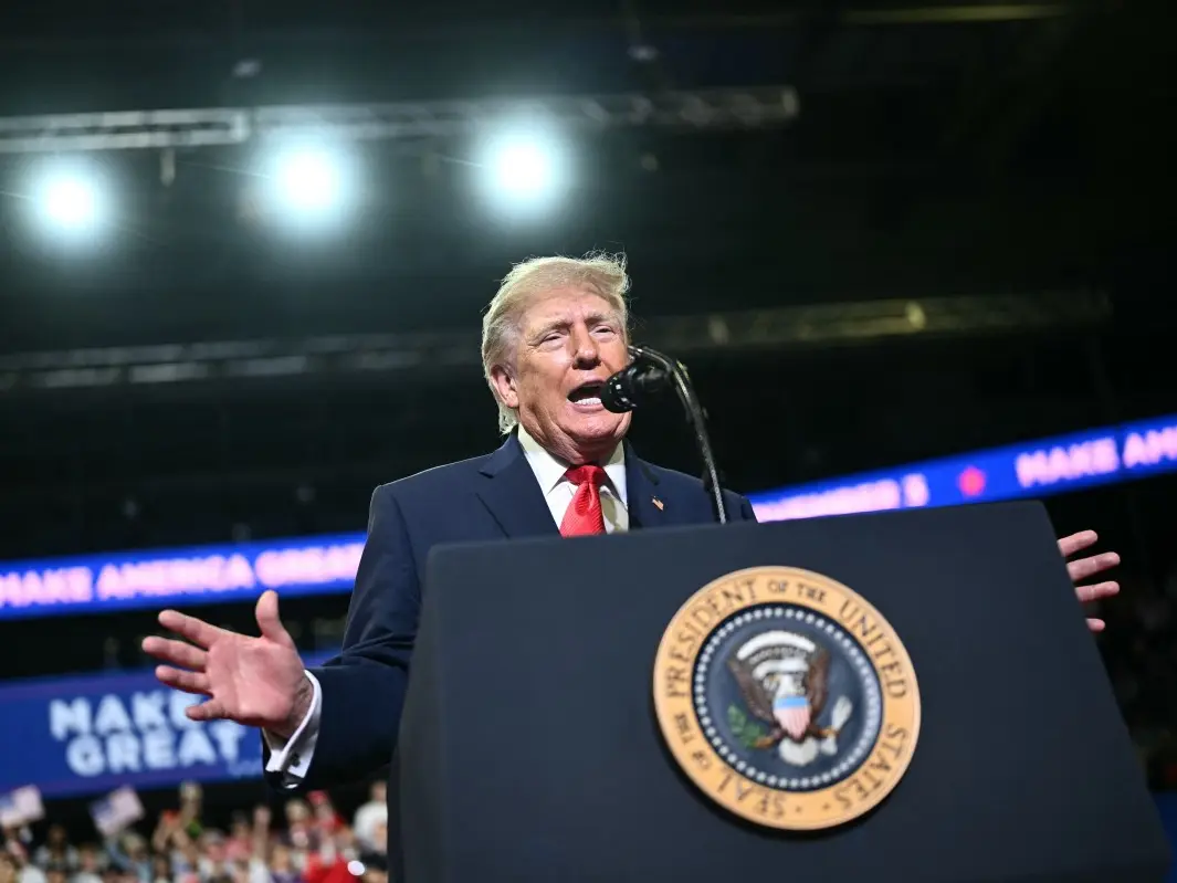 Trump accuses Houthis of driving up oil prices before US midterms, warns of consequences