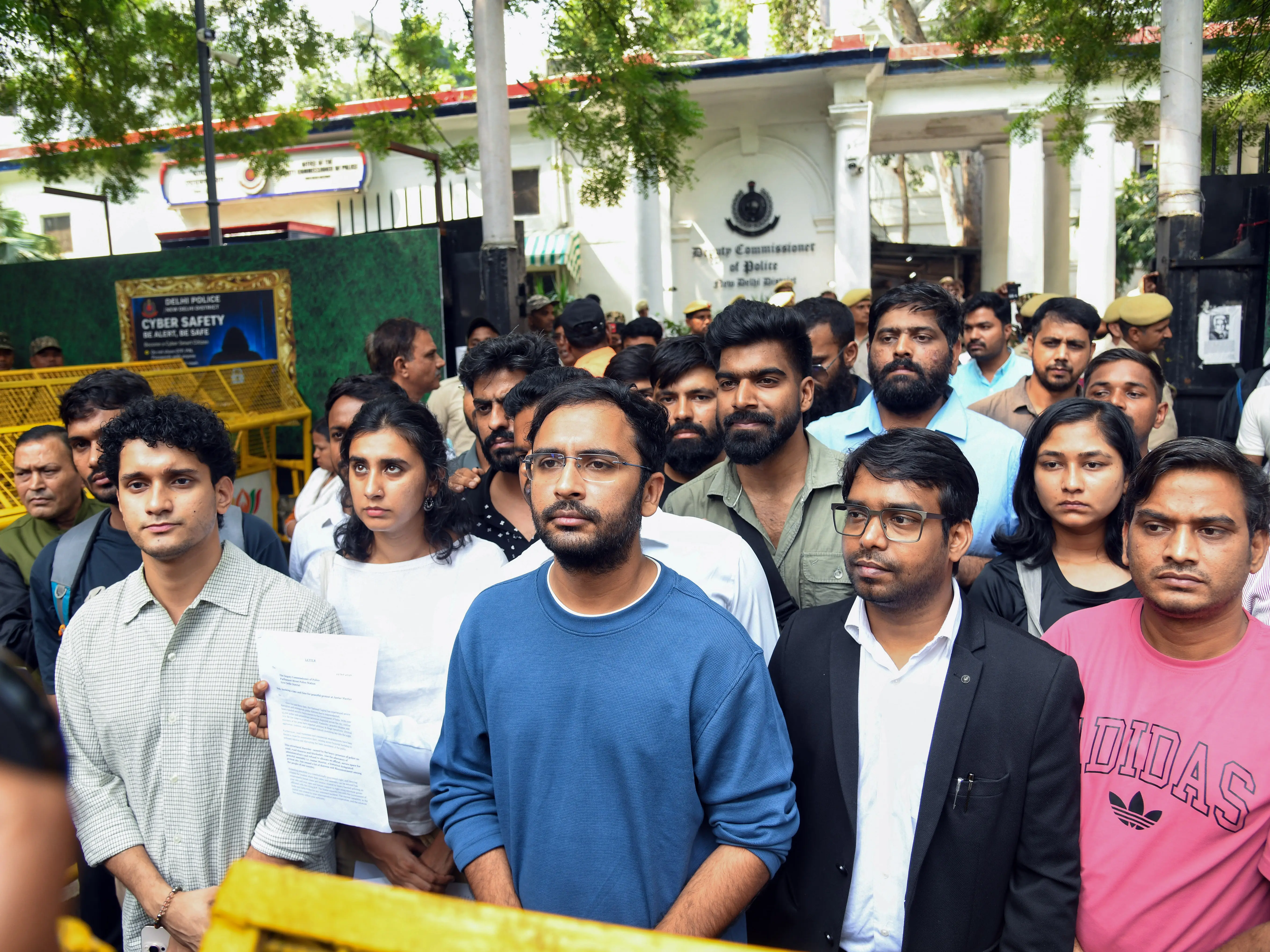 Delhi Police arrest Cockroach Janta Party's Saurav Das, Ashutosh Ranka, Ajinkya Shinde in Jantar Mantar case, to be produced before court