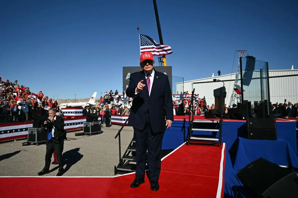 'Leakers should be shot': Trump rages over leak of US military plans to attack Iran, slams media