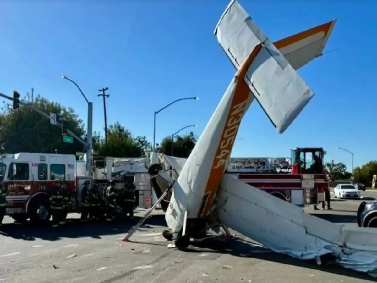 2 injured in plane crash on busy California highway