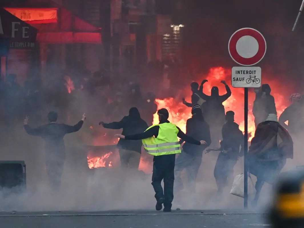Far-left parties, global networks among 54 groups linked to France protests, only 16 are youth outfits: Report