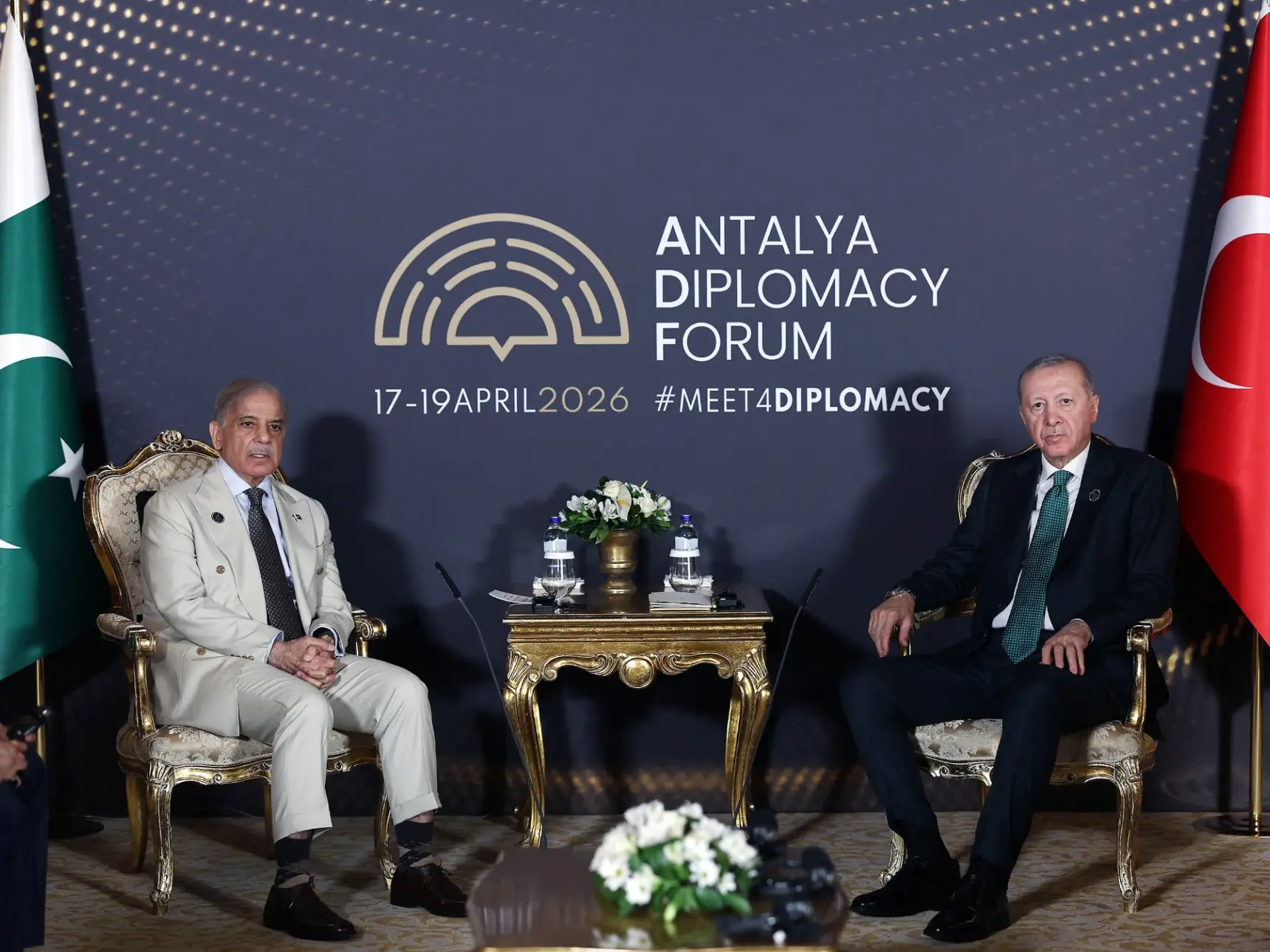 Turkey, Qatar, Pakistan and Indonesia sign 'Badr' defence cooperation pact in Doha