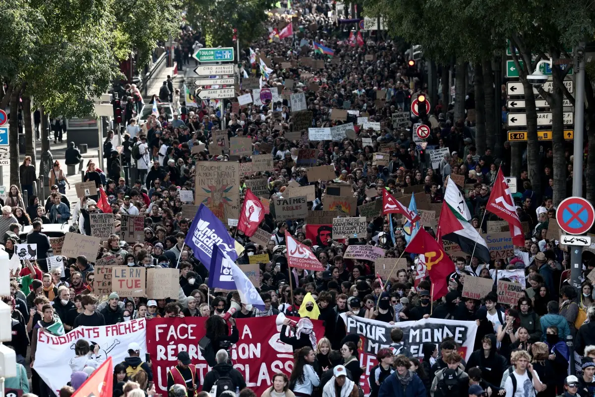 France protests: 135 arrested, weapons seized as fresh demonstrations erupt amid heavy security