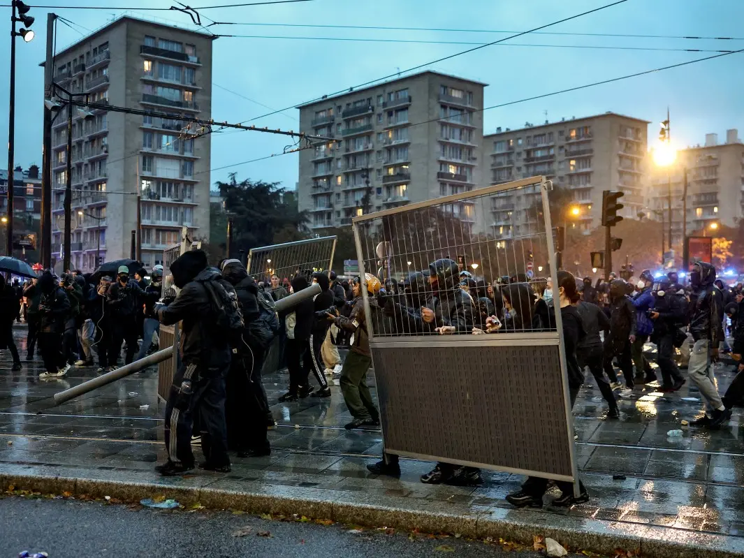 France protests: Clashes erupt between police and protesters in Paris as nearly 410,000 take to streets across country