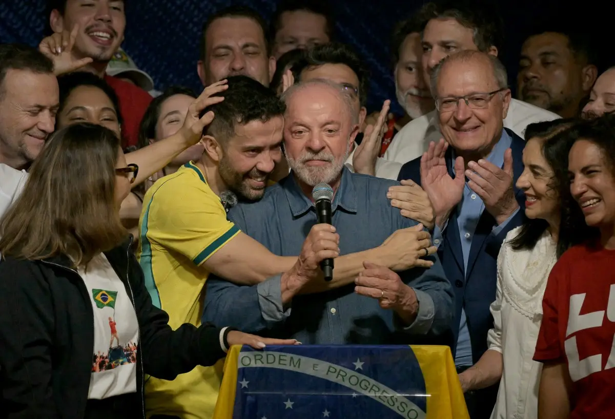 Brazil re-elects Lula for fourth term; 80-year-old makes history by defeating Flávio Bolsanaro
