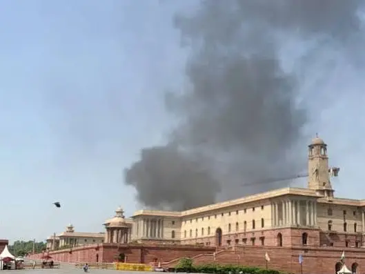 Fire breaks out at Delhi’s North Block, thick black smoke seen | VIDEO