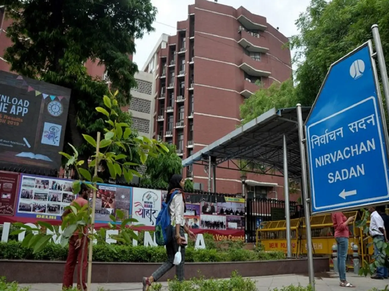 ‘All 3 SIR orders unanimous,’ EC tells SC, denies unilateral decision-making by CEC Gyanesh Kumar