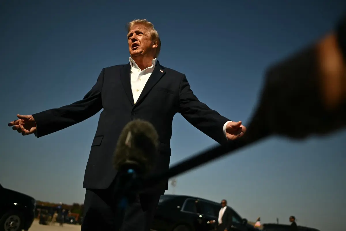 Trump mocks Mexican president on midterm campaign trail, dangles $1 million reward | Gravitas