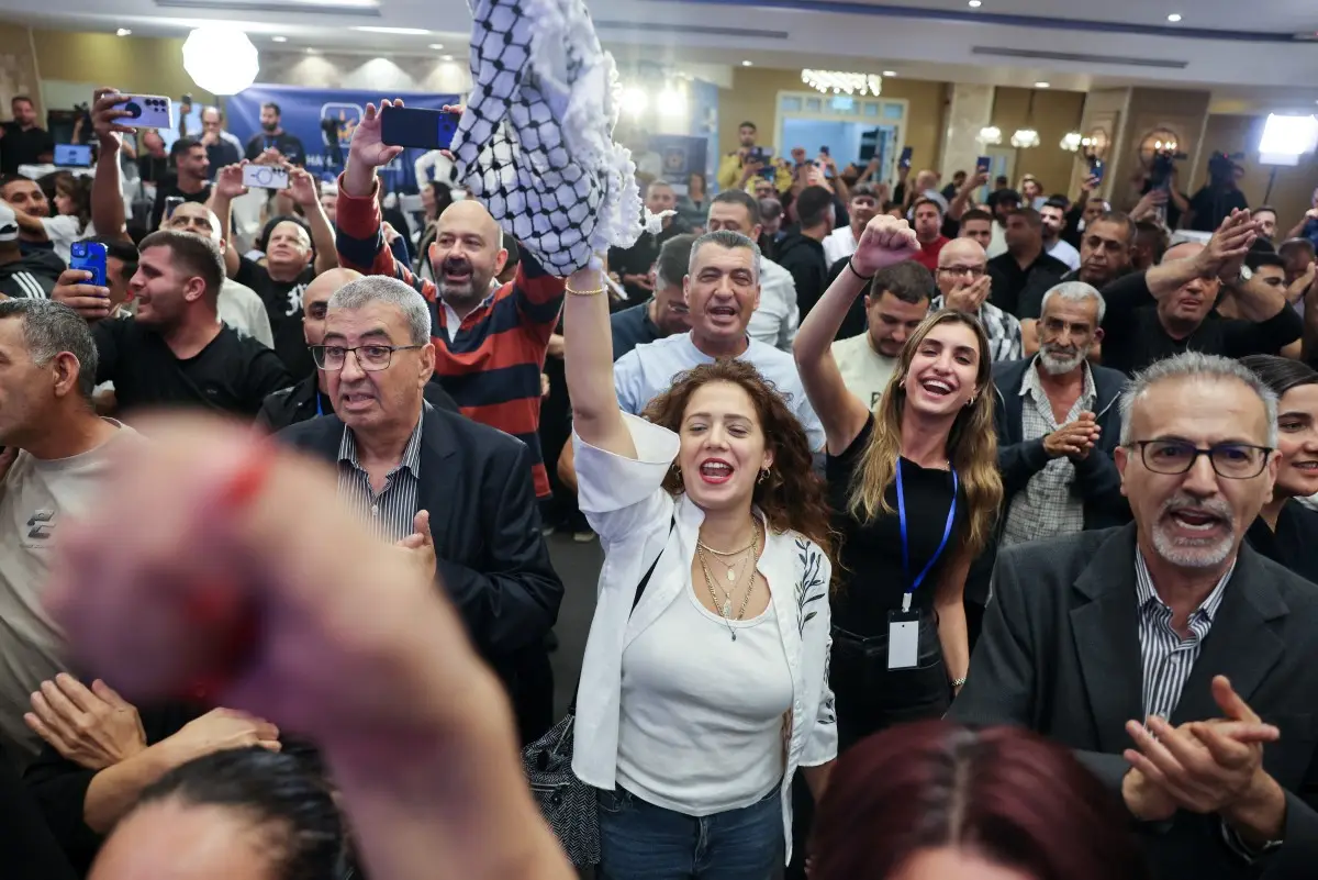Israel elections: Record voter turnout in decades as Opposition edges ahead of Netanyahu in early projections
