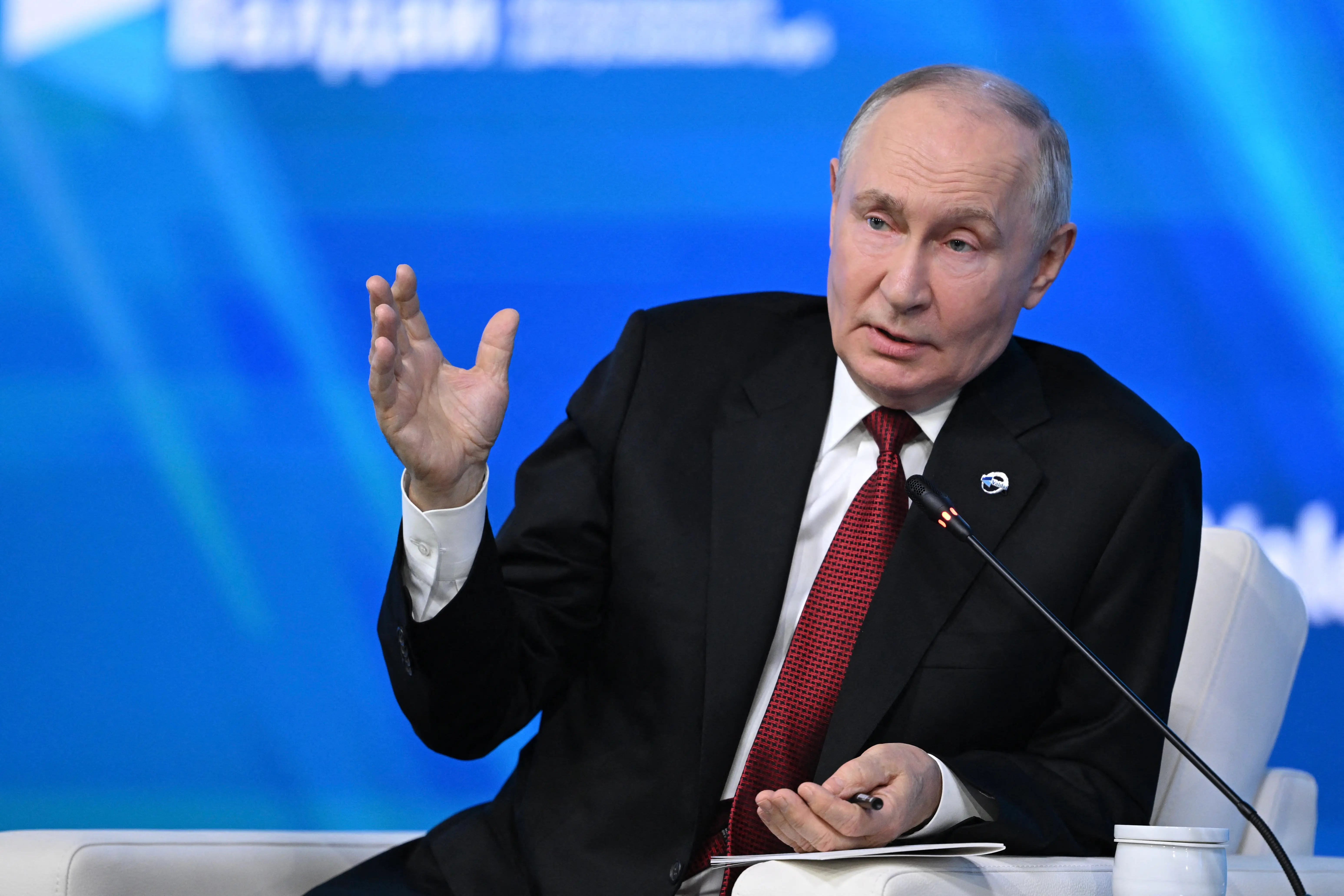 Putin's war warning shakes Europe: NATO builds war bunkers, Britain stockpiles food | Gravitas
