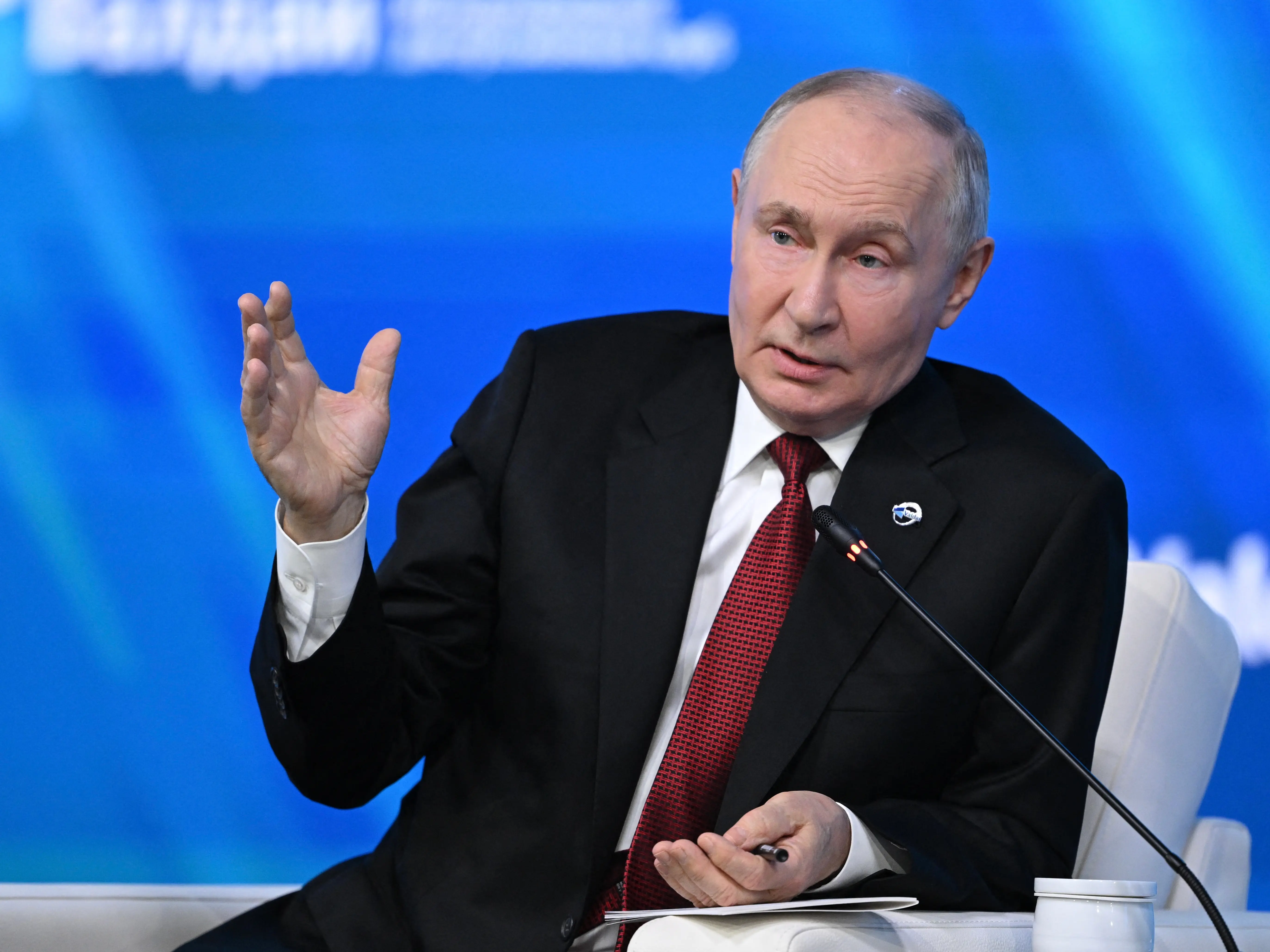 Putin's war warning shakes Europe: NATO builds war bunkers, Britain stockpiles food | Gravitas